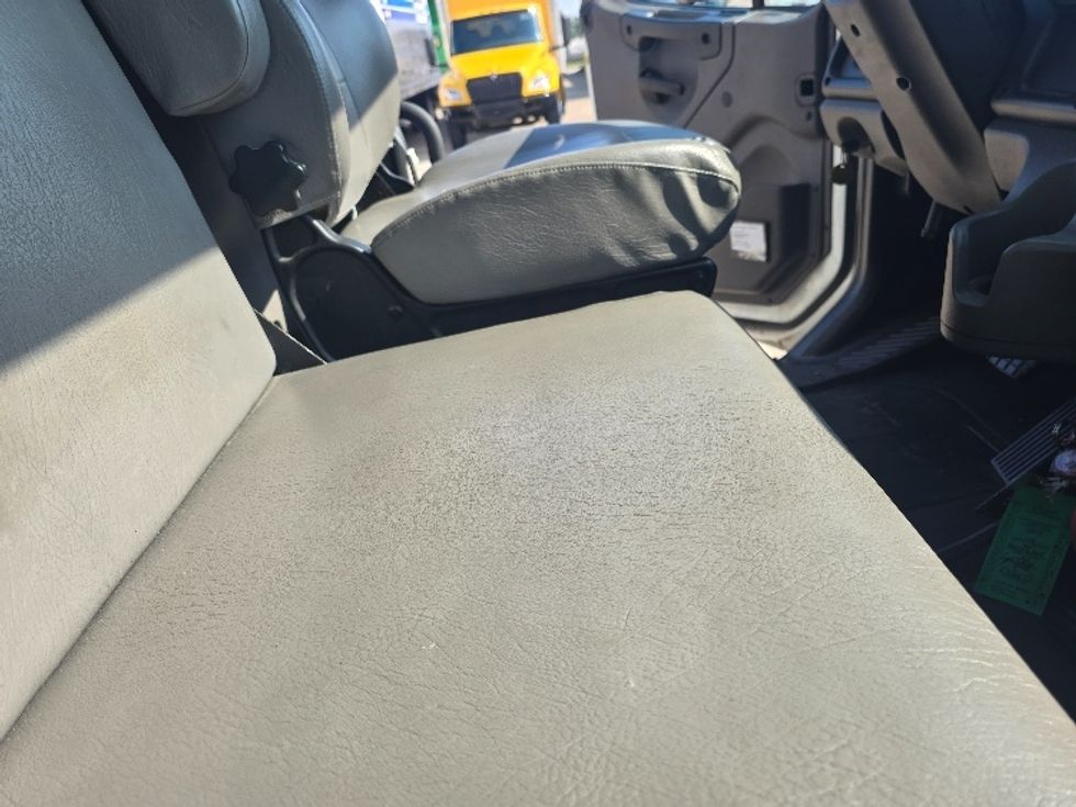 Medium Duty Box Truck-Light and Medium Duty Trucks-Freightliner-2021-M2-Hammond-LA-62,770\n\t\tmiles-$ 76,000 - Image 22