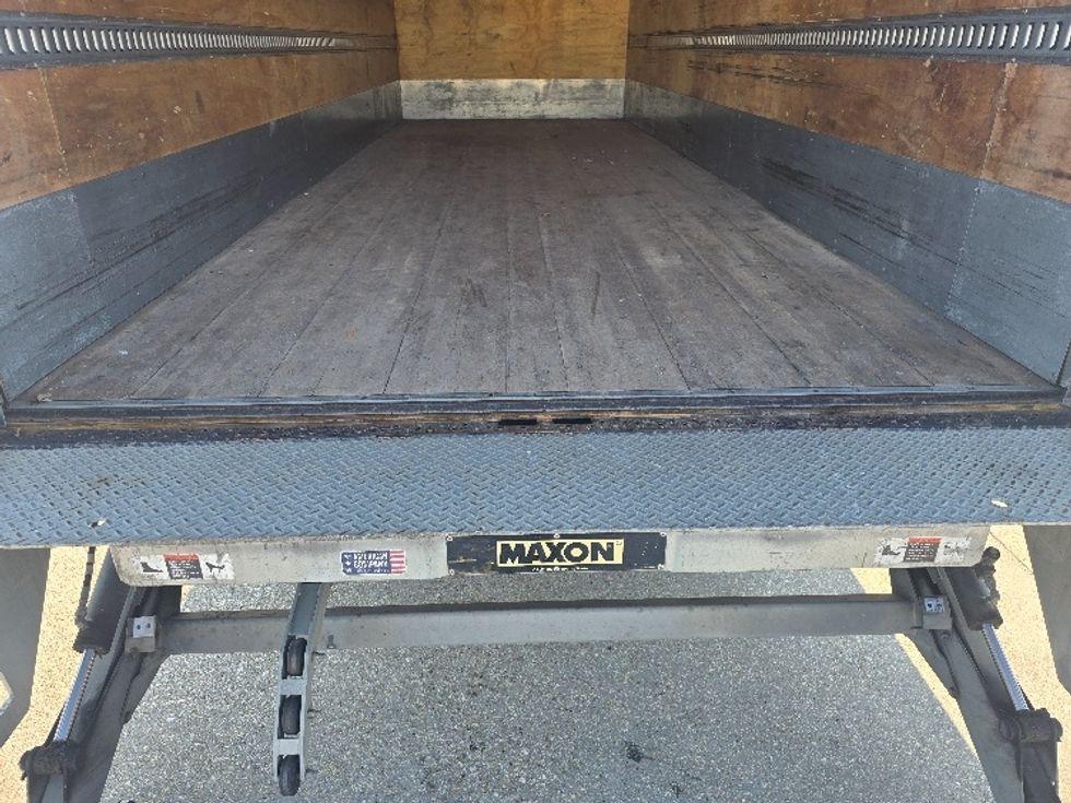 Medium Duty Box Truck-Light and Medium Duty Trucks-Freightliner-2021-M2-Hammond-LA-62,770\n\t\tmiles-$ 76,000 - Image 9