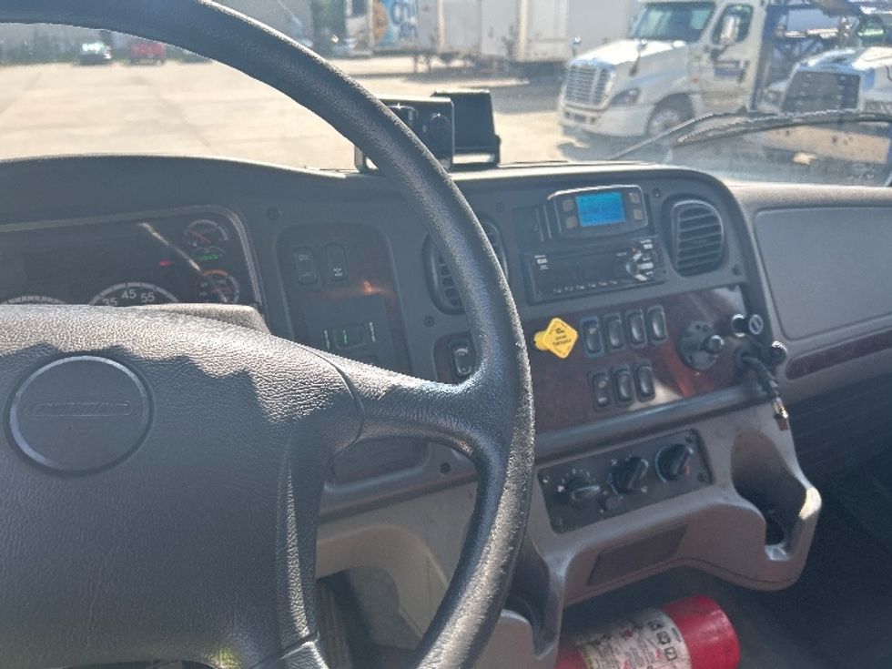 Medium Duty Box Truck-Light and Medium Duty Trucks-Freightliner-2021-M2-Hammond-LA-87,790\n\t\tmiles-$ 61,500 - Image 16