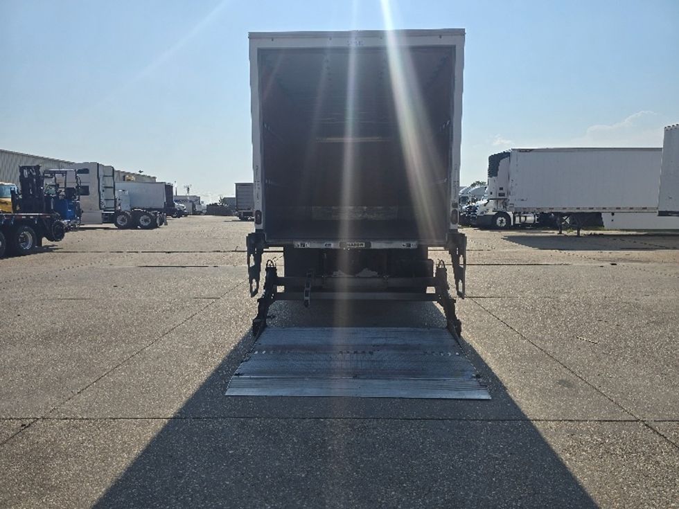 Medium Duty Box Truck-Light and Medium Duty Trucks-Freightliner-2021-M2-Harahan-LA-64,721\n\t\tmiles-$ 75,750 - Image 9