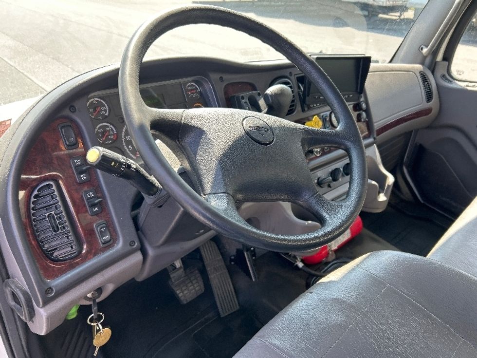 Medium Duty Box Truck-Light and Medium Duty Trucks-Freightliner-2021-M2-Harrisburg-PA-311,856\n\t\tmiles-$ 29,750 - Image 17