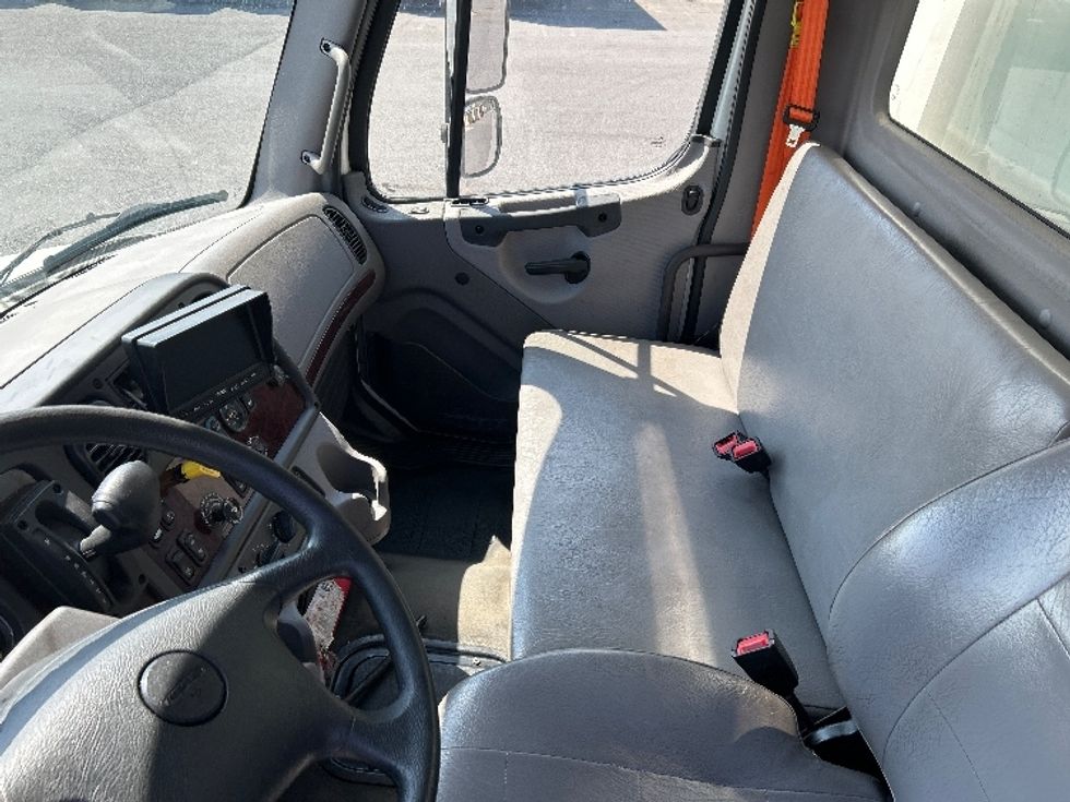 Medium Duty Box Truck-Light and Medium Duty Trucks-Freightliner-2021-M2-Harrisburg-PA-311,856\n\t\tmiles-$ 29,750 - Image 19