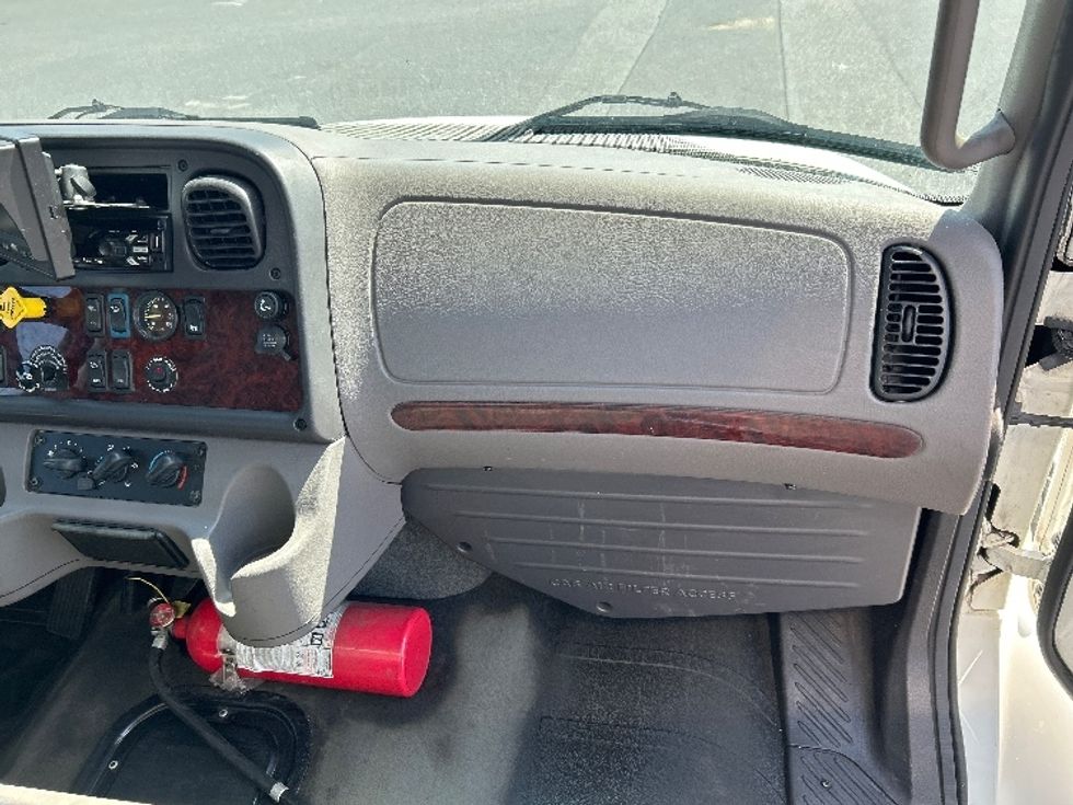 Medium Duty Box Truck-Light and Medium Duty Trucks-Freightliner-2021-M2-Harrisburg-PA-311,856\n\t\tmiles-$ 29,750 - Image 21