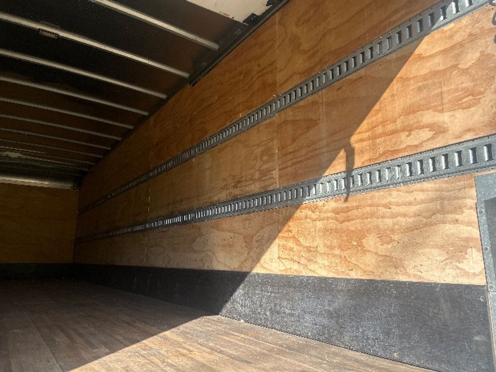 Medium Duty Box Truck-Light and Medium Duty Trucks-Freightliner-2021-M2-Hattiesburg-MS-316,559\n\t\tmiles-$ 37,000 - Image 12