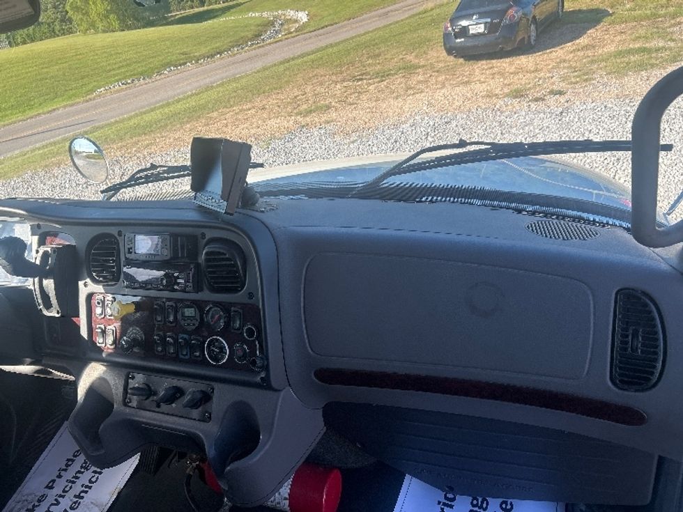 Medium Duty Box Truck-Light and Medium Duty Trucks-Freightliner-2021-M2-Hattiesburg-MS-316,559\n\t\tmiles-$ 37,000 - Image 21