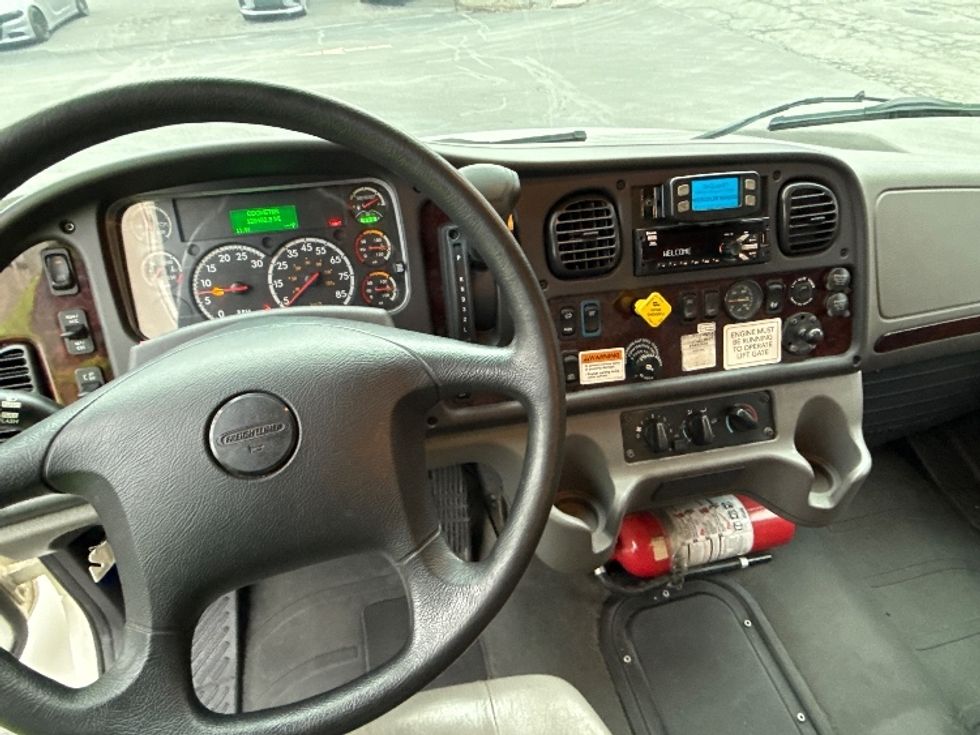 Medium Duty Box Truck-Light and Medium Duty Trucks-Freightliner-2021-M2-Hazleton-PA-128,493\n\t\tmiles-$ 64,500 - Image 13