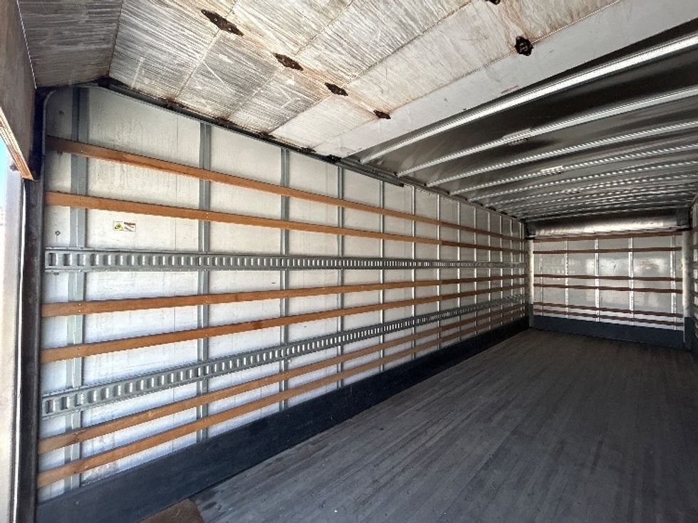 Medium Duty Box Truck-Light and Medium Duty Trucks-Freightliner-2021-M2-Hazleton-PA-283,170\n\t\tmiles-$ 40,750 - Image 11