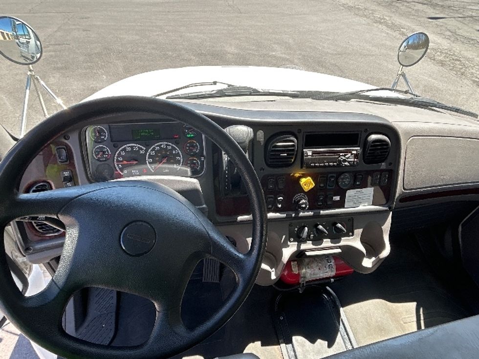 Medium Duty Box Truck-Light and Medium Duty Trucks-Freightliner-2021-M2-Hazleton-PA-283,170\n\t\tmiles-$ 40,750 - Image 18