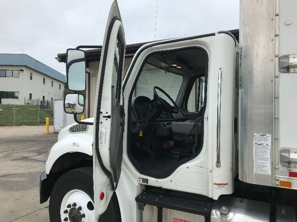 Medium Duty Box Truck-Light and Medium Duty Trucks-Freightliner-2021-M2-Homewood-AL-115,166\n\t\tmiles-$ 77,000 - Image 16