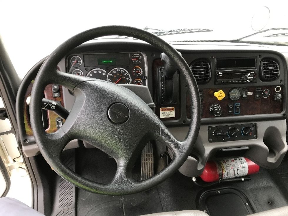 Medium Duty Box Truck-Light and Medium Duty Trucks-Freightliner-2021-M2-Homewood-AL-115,166\n\t\tmiles-$ 77,000 - Image 18