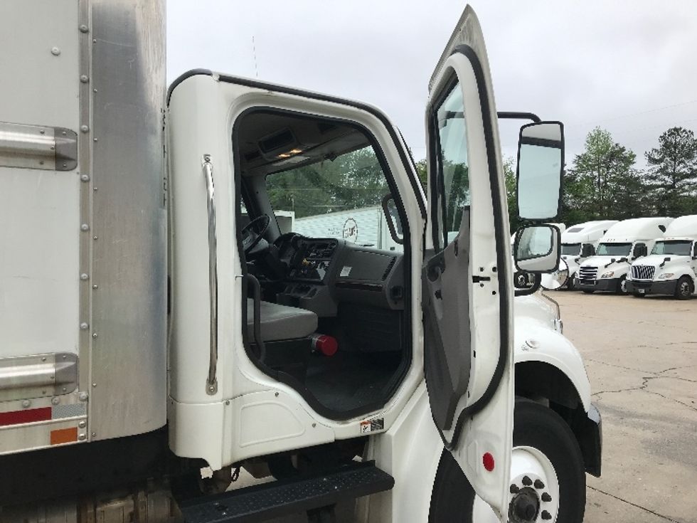 Medium Duty Box Truck-Light and Medium Duty Trucks-Freightliner-2021-M2-Homewood-AL-115,166\n\t\tmiles-$ 77,000 - Image 20