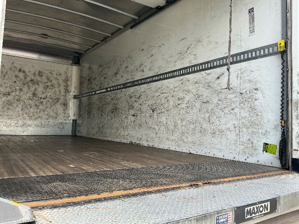 Medium Duty Box Truck-Light and Medium Duty Trucks-Freightliner-2021-M2-Homewood-AL-277,928\n\t\tmiles-$ 35,250 - Image 12