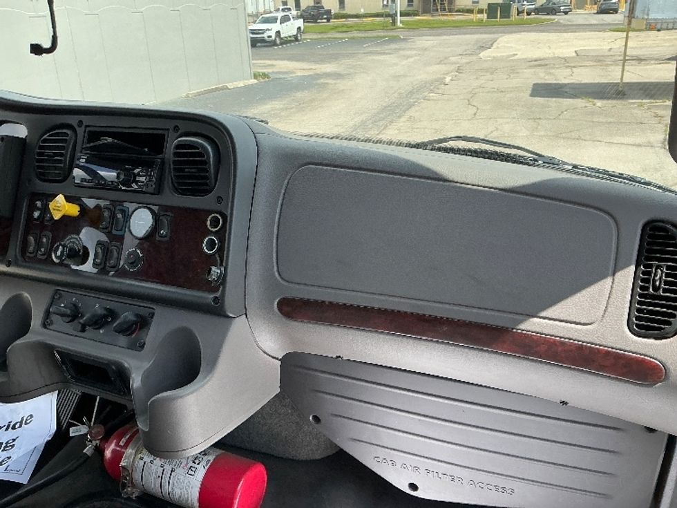 Medium Duty Box Truck-Light and Medium Duty Trucks-Freightliner-2021-M2-Homewood-AL-277,928\n\t\tmiles-$ 35,250 - Image 21