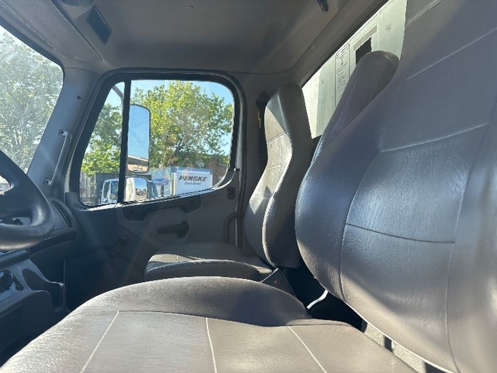 2021 Freightliner M2 106 Medium Duty photo 14
