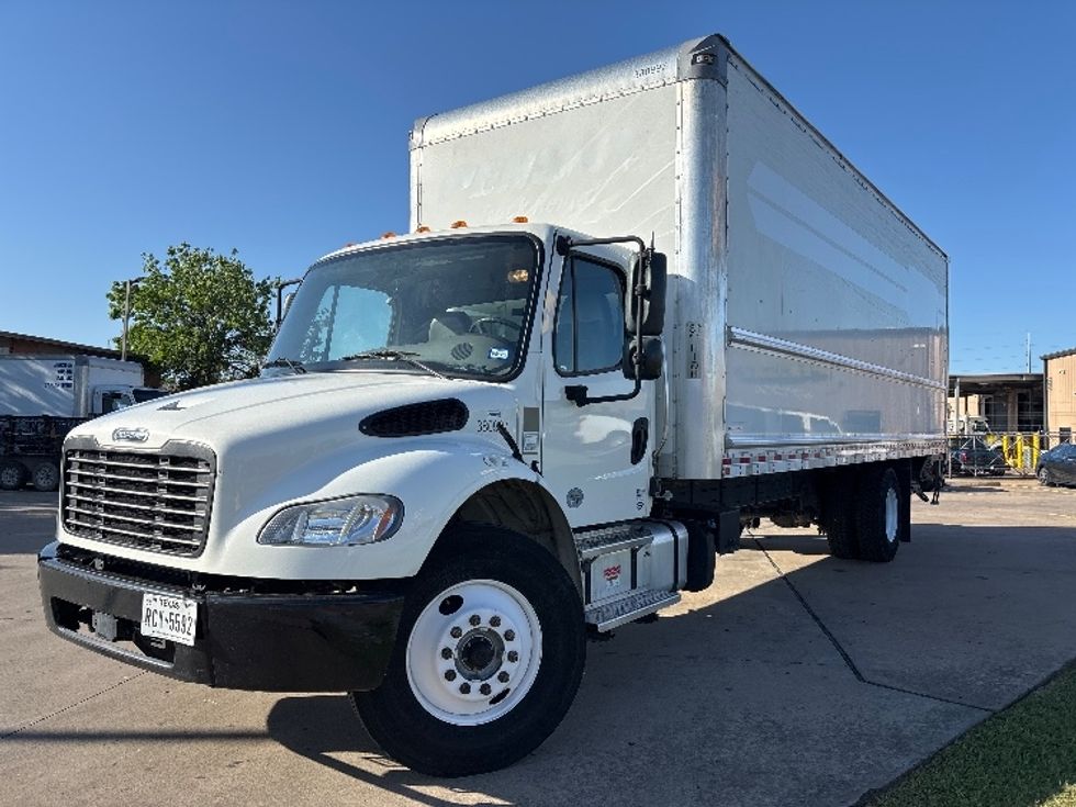 2021 Freightliner M2 106 Medium Duty photo 3