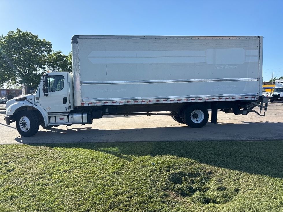 2021 Freightliner M2 106 Medium Duty photo 4