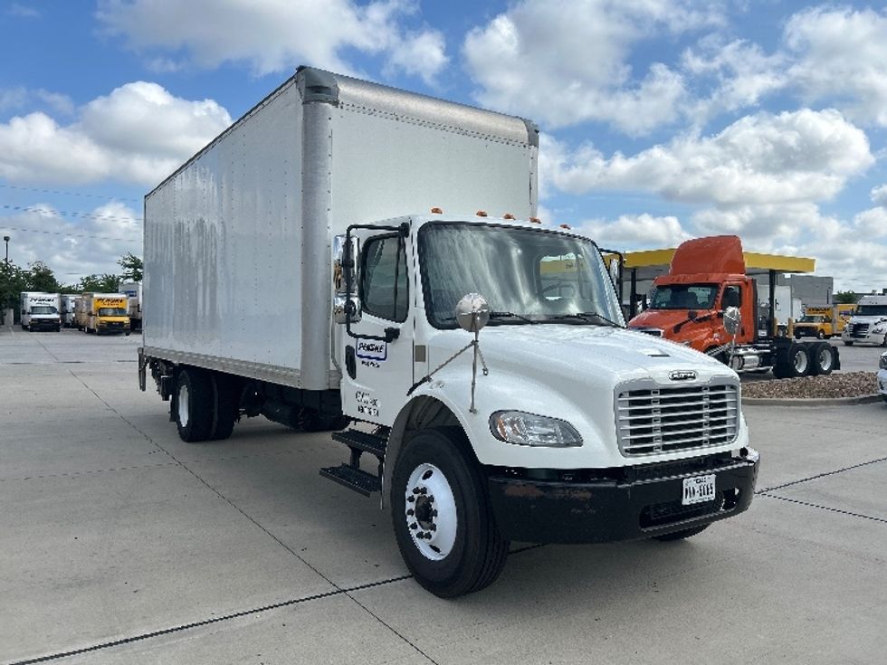 Medium Duty Box Truck-Light and Medium Duty Trucks-Freightliner-2021-M2-Houston-TX-125,351\n\t\tmiles-$ 65,750 - Image 1