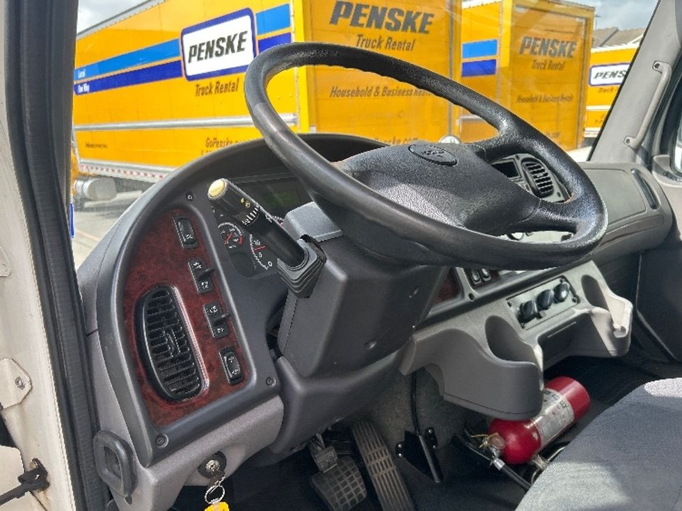 Medium Duty Box Truck-Light and Medium Duty Trucks-Freightliner-2021-M2-Houston-TX-125,351\n\t\tmiles-$ 65,750 - Image 17