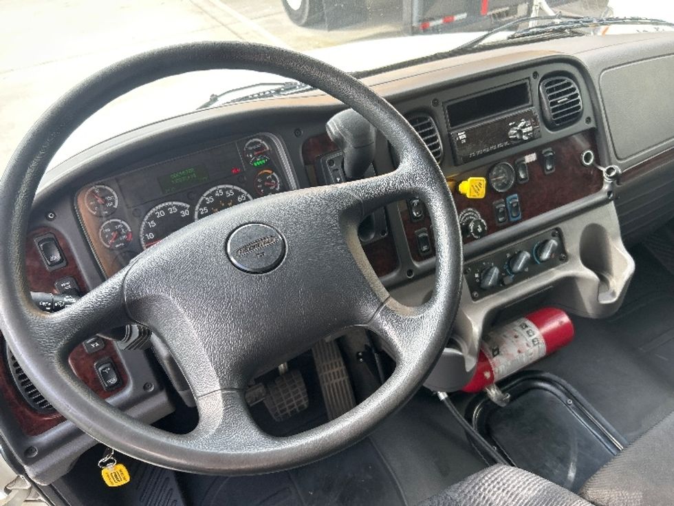 Medium Duty Box Truck-Light and Medium Duty Trucks-Freightliner-2021-M2-Houston-TX-125,351\n\t\tmiles-$ 65,750 - Image 18