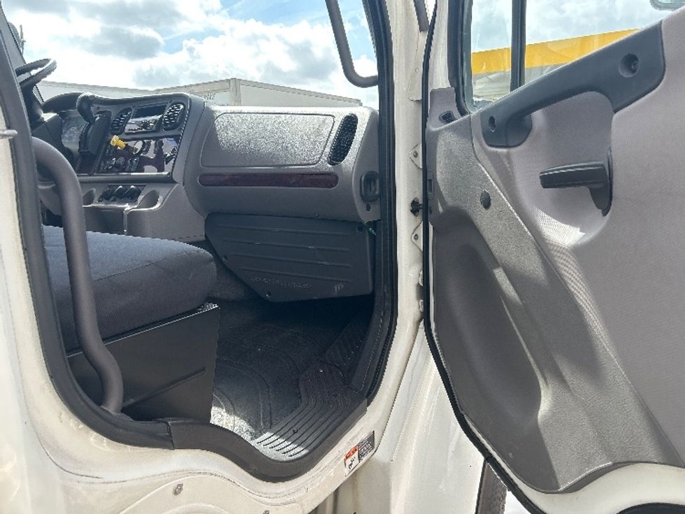 Medium Duty Box Truck-Light and Medium Duty Trucks-Freightliner-2021-M2-Houston-TX-125,351\n\t\tmiles-$ 65,750 - Image 20