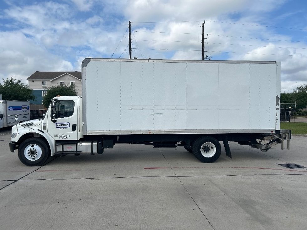 Medium Duty Box Truck-Light and Medium Duty Trucks-Freightliner-2021-M2-Houston-TX-125,351\n\t\tmiles-$ 65,750 - Image 4