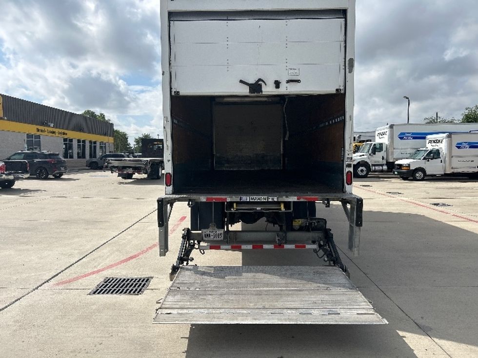 Medium Duty Box Truck-Light and Medium Duty Trucks-Freightliner-2021-M2-Houston-TX-125,351\n\t\tmiles-$ 65,750 - Image 9