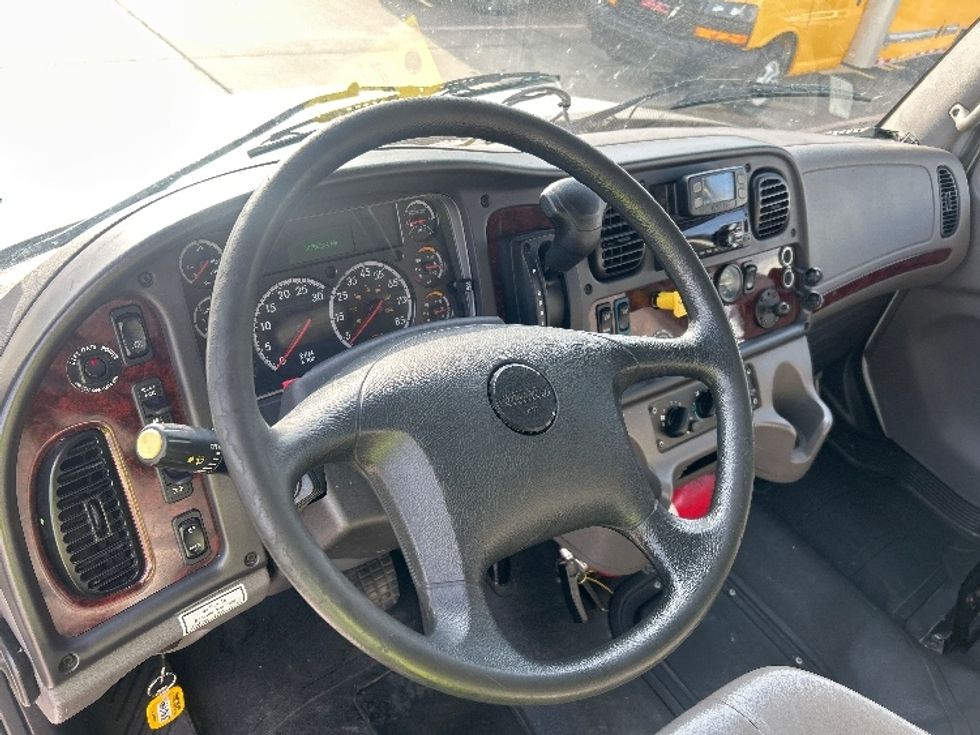 Medium Duty Box Truck-Light and Medium Duty Trucks-Freightliner-2021-M2-Houston-TX-142,872\n\t\tmiles-$ 62,250 - Image 17