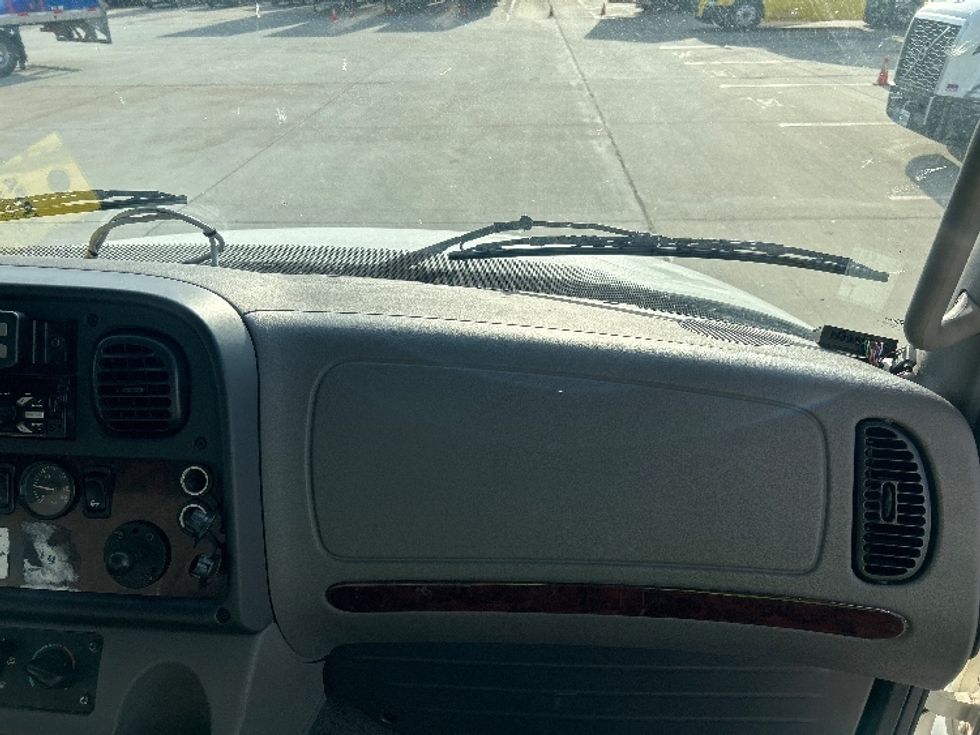 Medium Duty Box Truck-Light and Medium Duty Trucks-Freightliner-2021-M2-Houston-TX-142,872\n\t\tmiles-$ 62,250 - Image 21