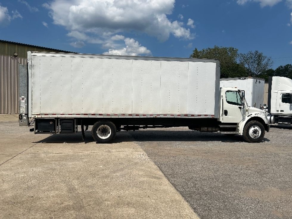 Medium Duty Box Truck-Light and Medium Duty Trucks-Freightliner-2021-M2-Hueytown-AL-106,955\n\t\tmiles-$ 76,000 - Image 15