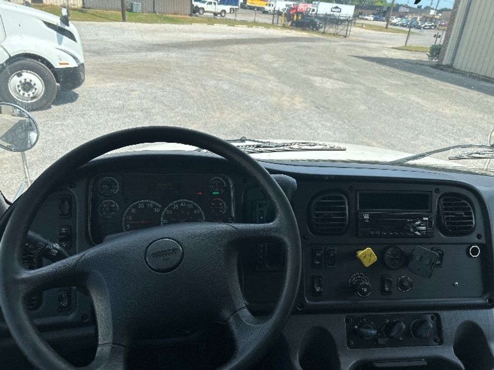 Medium Duty Box Truck-Light and Medium Duty Trucks-Freightliner-2021-M2-Hueytown-AL-106,955\n\t\tmiles-$ 76,000 - Image 18