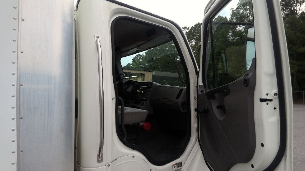 Medium Duty Box Truck-Light and Medium Duty Trucks-Freightliner-2021-M2-Hueytown-AL-138,043\n\t\tmiles-$ 68,000 - Image 18