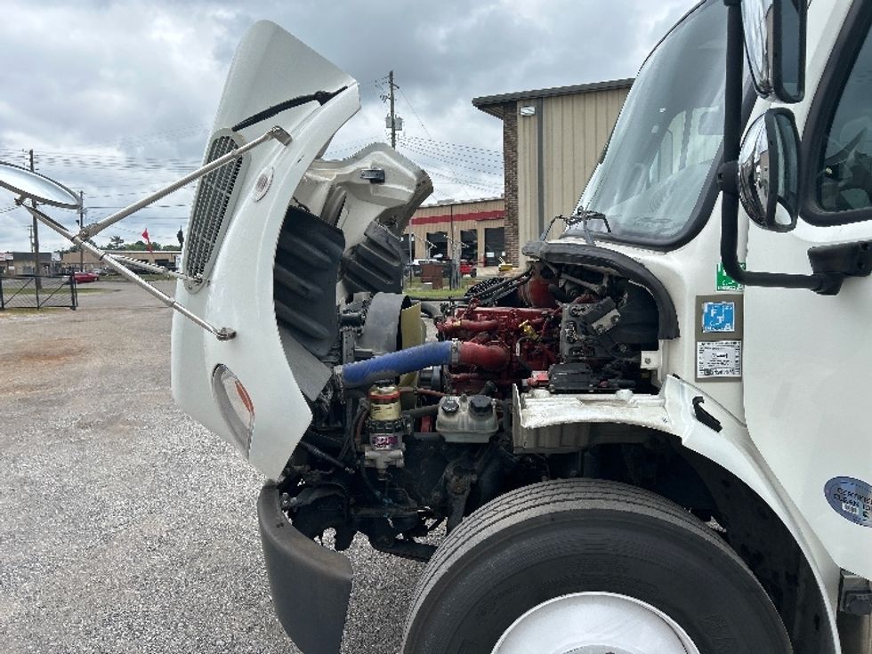 Medium Duty Box Truck-Light and Medium Duty Trucks-Freightliner-2021-M2-Hueytown-AL-187,914\n\t\tmiles-$ 49,000 - Image 23