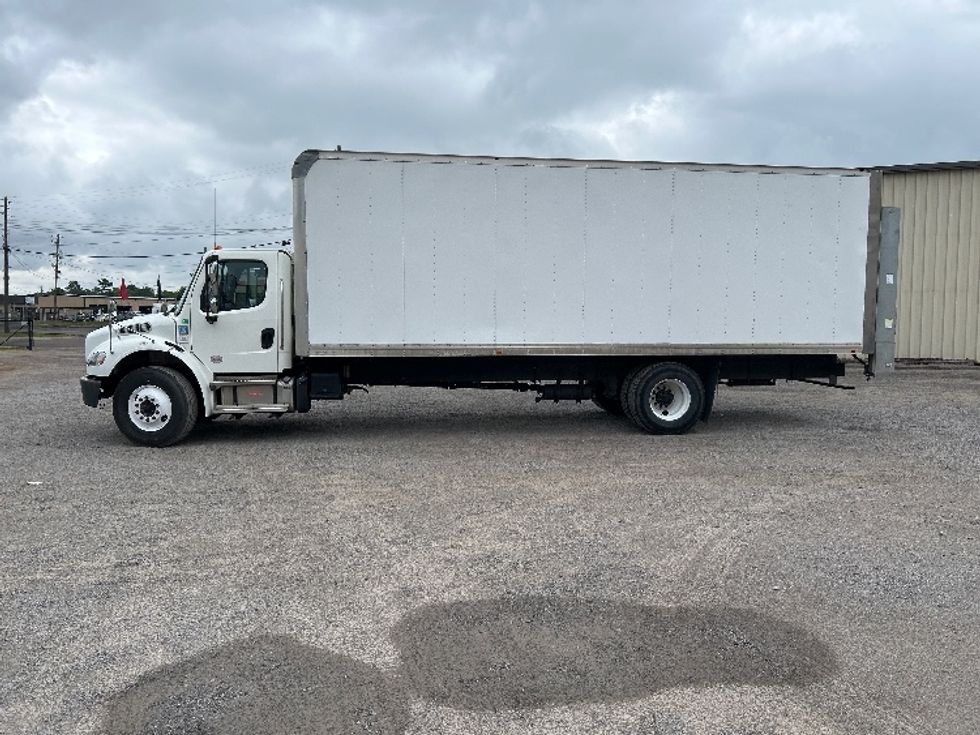 Medium Duty Box Truck-Light and Medium Duty Trucks-Freightliner-2021-M2-Hueytown-AL-187,914\n\t\tmiles-$ 49,000 - Image 4
