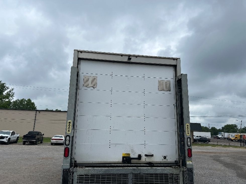 Medium Duty Box Truck-Light and Medium Duty Trucks-Freightliner-2021-M2-Hueytown-AL-187,914\n\t\tmiles-$ 49,000 - Image 7