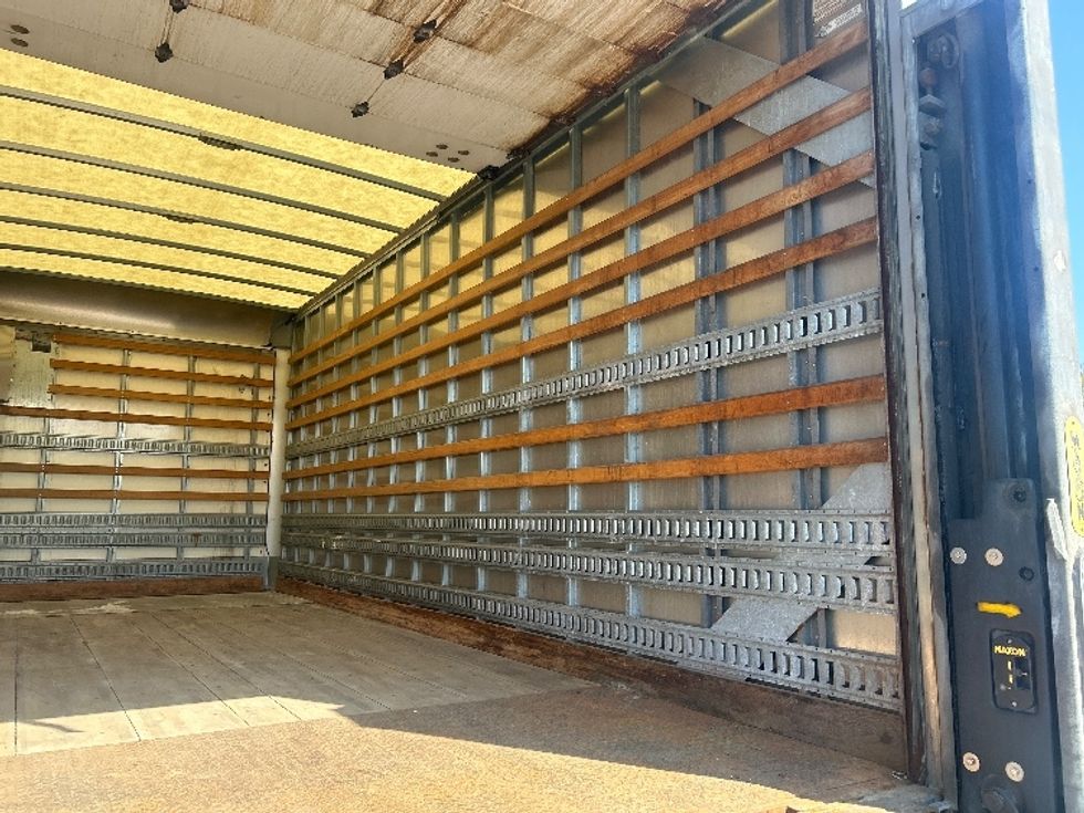 Medium Duty Box Truck-Light and Medium Duty Trucks-Freightliner-2021-M2-Indianapolis-IN-200,621\n\t\tmiles-$ 38,750 - Image 12