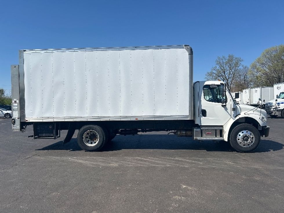 Medium Duty Box Truck-Light and Medium Duty Trucks-Freightliner-2021-M2-Indianapolis-IN-200,621\n\t\tmiles-$ 38,750 - Image 15