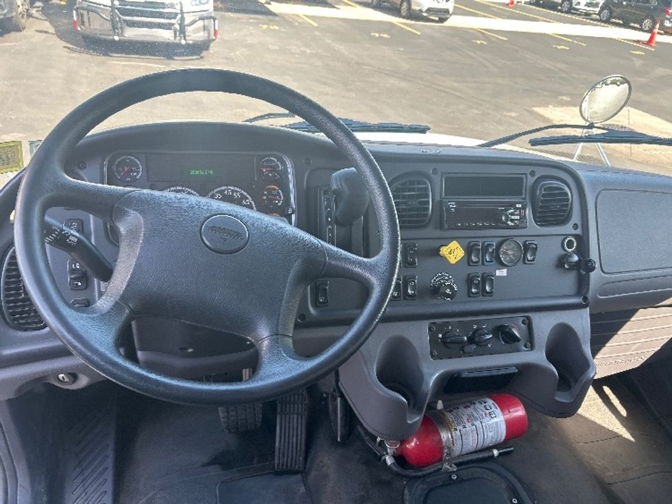 Medium Duty Box Truck-Light and Medium Duty Trucks-Freightliner-2021-M2-Indianapolis-IN-200,621\n\t\tmiles-$ 38,750 - Image 18