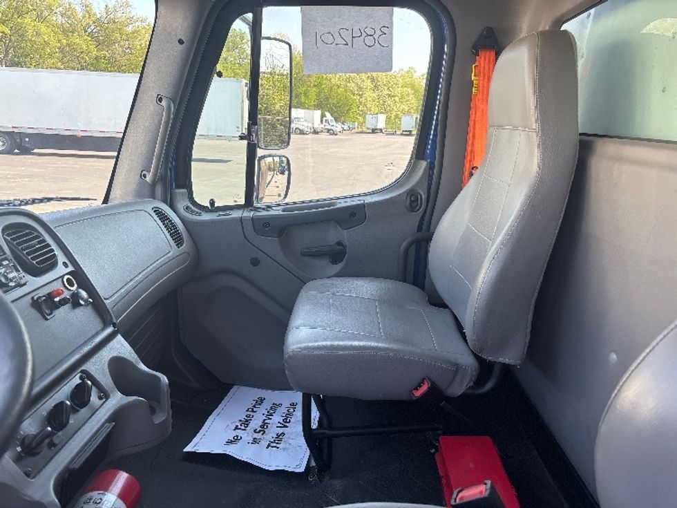 Medium Duty Box Truck-Light and Medium Duty Trucks-Freightliner-2021-M2-Indianapolis-IN-218,695\n\t\tmiles-$ 47,500 - Image 17