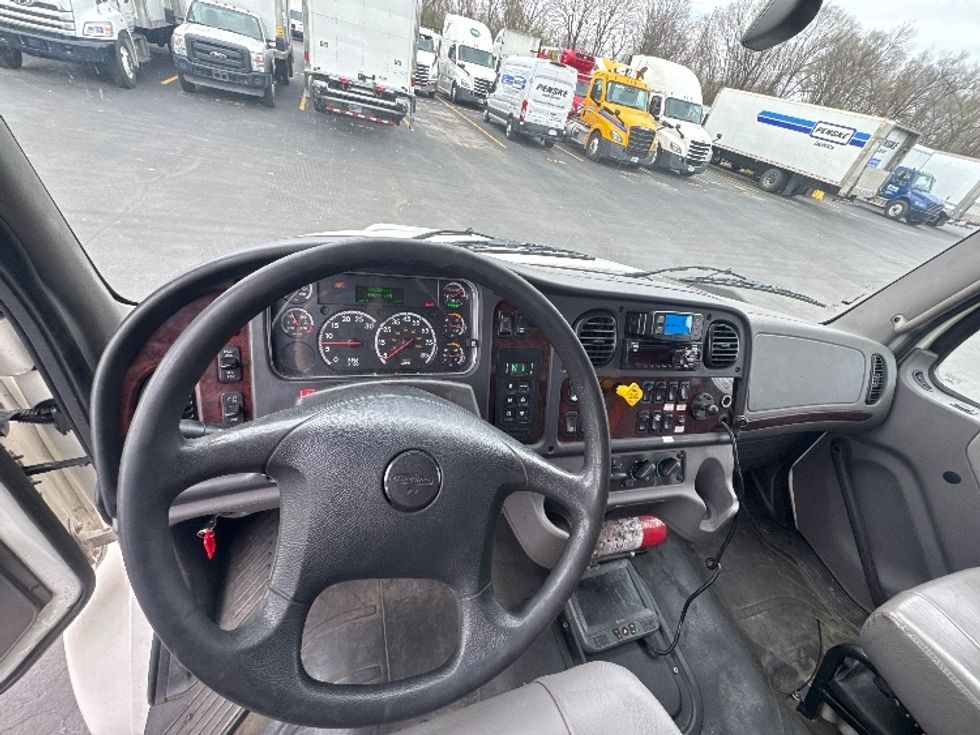 Medium Duty Box Truck-Light and Medium Duty Trucks-Freightliner-2021-M2-Indianapolis-IN-448,200\n\t\tmiles-$ 25,250 - Image 18