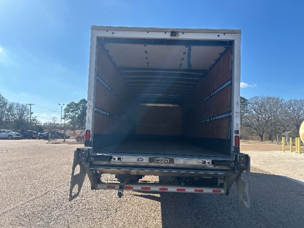 Medium Duty Box Truck-Light and Medium Duty Trucks-Freightliner-2021-M2-Jackson-MS-138,214\n\t\tmiles-$ 62,000 - Image 8