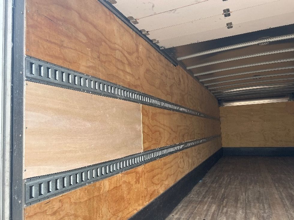 Medium Duty Box Truck-Light and Medium Duty Trucks-Freightliner-2021-M2-Jackson-MS-170,305\n\t\tmiles-$ 56,750 - Image 11