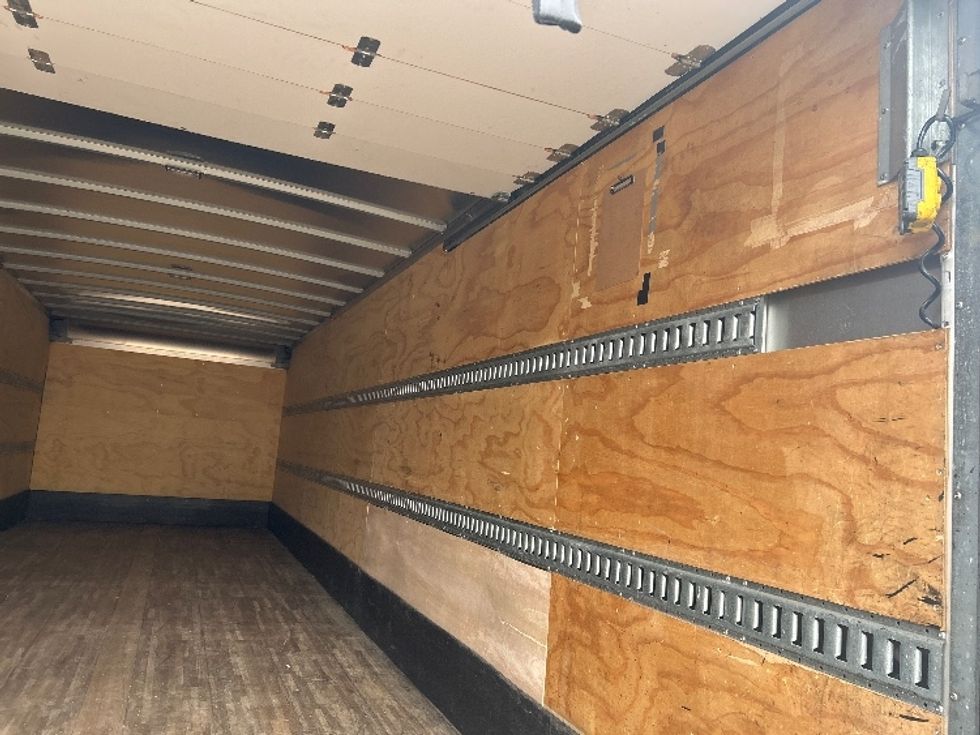 Medium Duty Box Truck-Light and Medium Duty Trucks-Freightliner-2021-M2-Jackson-MS-170,305\n\t\tmiles-$ 56,750 - Image 12