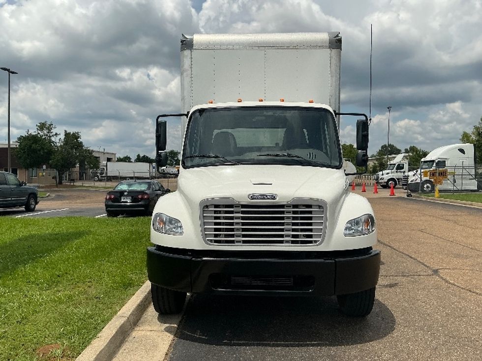 Medium Duty Box Truck-Light and Medium Duty Trucks-Freightliner-2021-M2-Jackson-MS-323,055\n\t\tmiles-$ 33,750 - Image 2