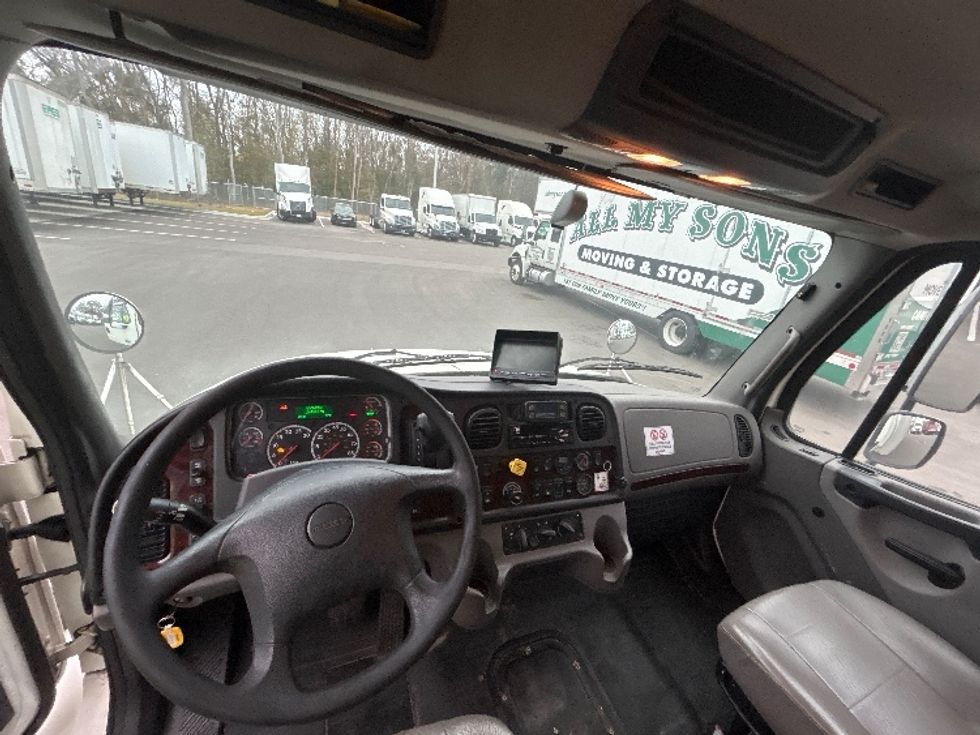 Medium Duty Box Truck-Light and Medium Duty Trucks-Freightliner-2021-M2-Jacksonville-FL-124,215\n\t\tmiles-$ 64,250 - Image 18