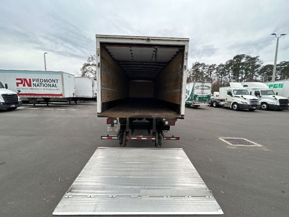 Medium Duty Box Truck-Light and Medium Duty Trucks-Freightliner-2021-M2-Jacksonville-FL-124,215\n\t\tmiles-$ 64,250 - Image 9
