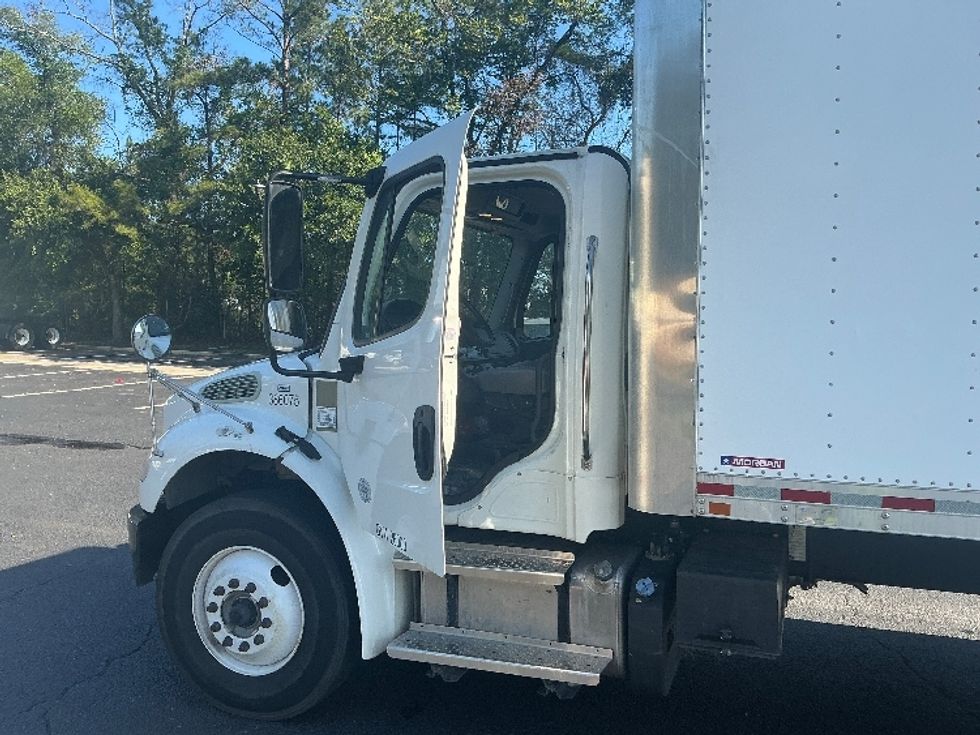 Medium Duty Box Truck-Light and Medium Duty Trucks-Freightliner-2021-M2-Jacksonville-FL-94,725\n\t\tmiles-$ 71,250 - Image 16