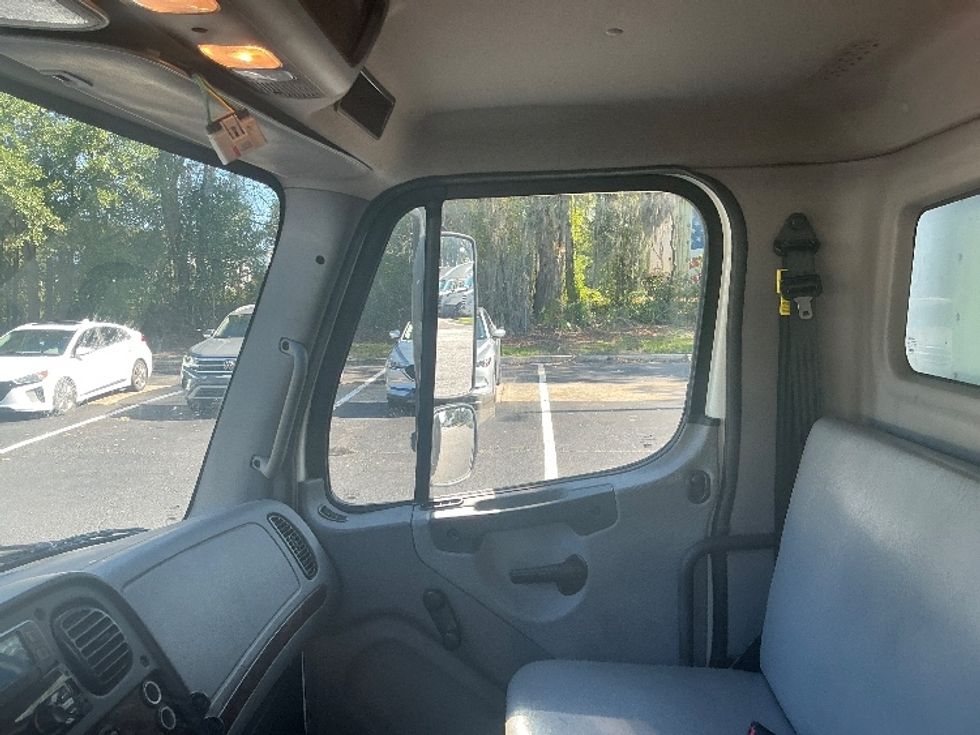 Medium Duty Box Truck-Light and Medium Duty Trucks-Freightliner-2021-M2-Jacksonville-FL-94,725\n\t\tmiles-$ 71,250 - Image 19