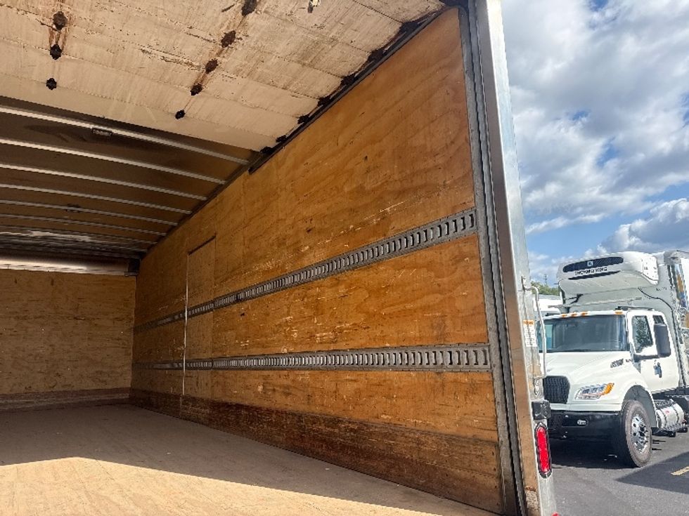 Medium Duty Box Truck-Light and Medium Duty Trucks-Freightliner-2021-M2-Jessup-MD-204,461\n\t\tmiles-$ 55,500 - Image 12