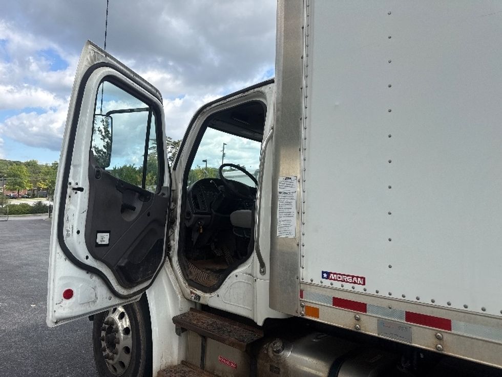 Medium Duty Box Truck-Light and Medium Duty Trucks-Freightliner-2021-M2-Jessup-MD-204,461\n\t\tmiles-$ 55,500 - Image 16