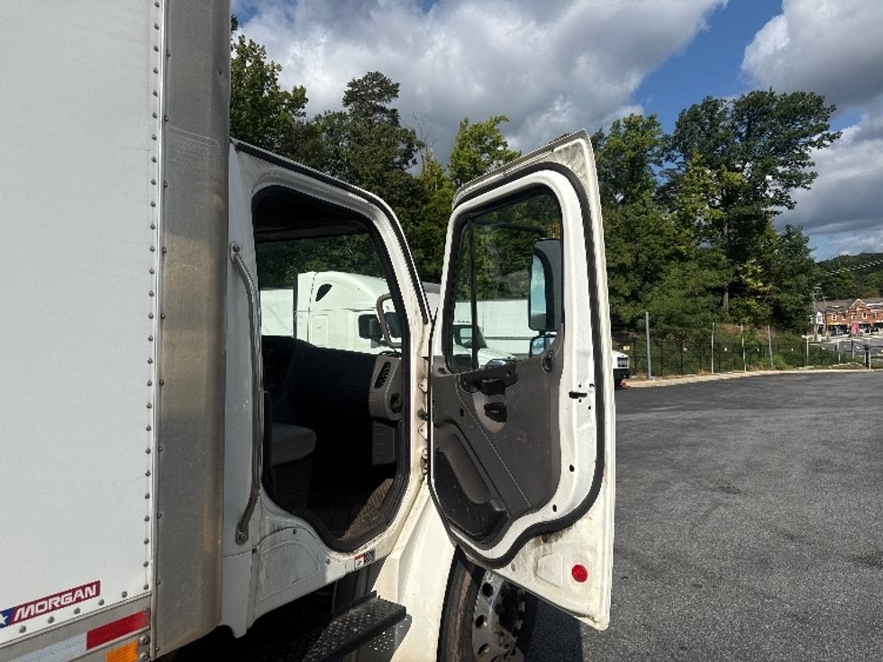 Medium Duty Box Truck-Light and Medium Duty Trucks-Freightliner-2021-M2-Jessup-MD-204,461\n\t\tmiles-$ 55,500 - Image 20